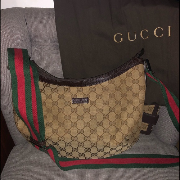 Gucci Handbags - Gucci crossbody bag